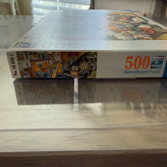 Ravensburger Vibrant Musical Room Puzzle - Picture 2 of 4